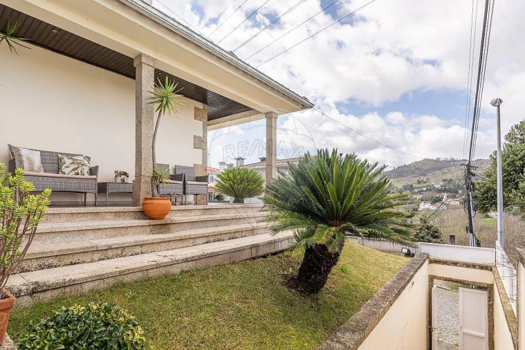 Moradia T5 para Venda em Ferreiros e Gondizalves Foto 42