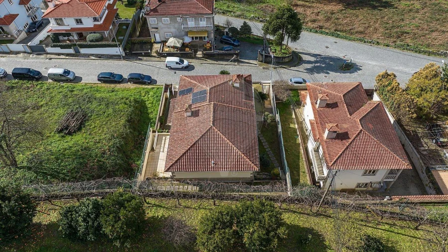 Moradia T5 para Venda em Ferreiros e Gondizalves Foto 6