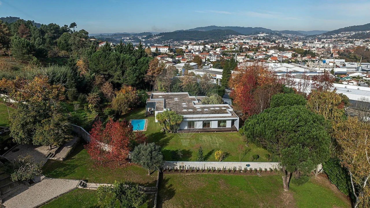 Moradia T4 para Venda em Santa Eulália Foto 2