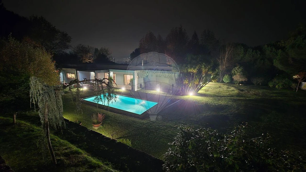 Moradia T4 para Venda em Santa Eulália Foto 6