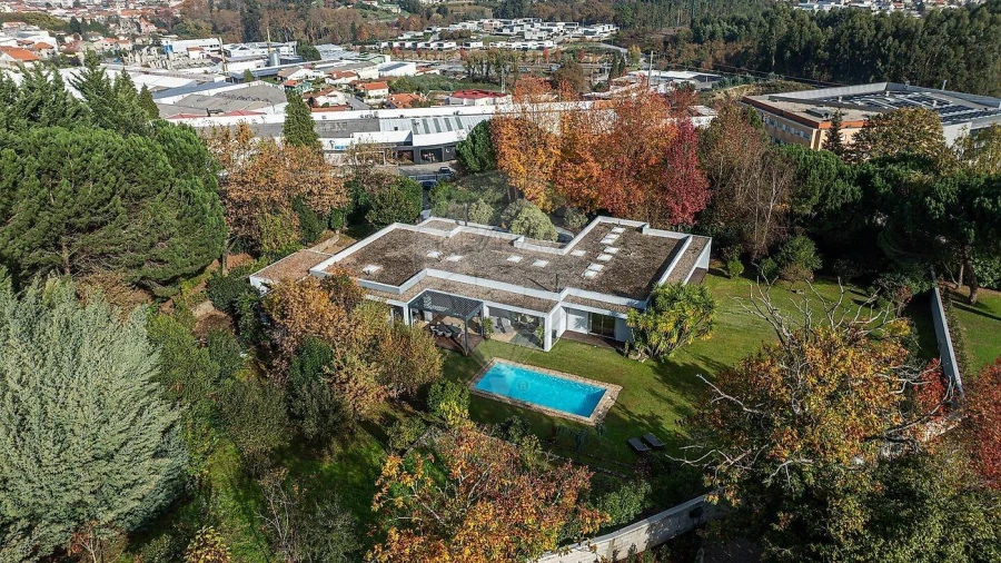 Moradia T4 para Venda em Santa Eulália Foto 3