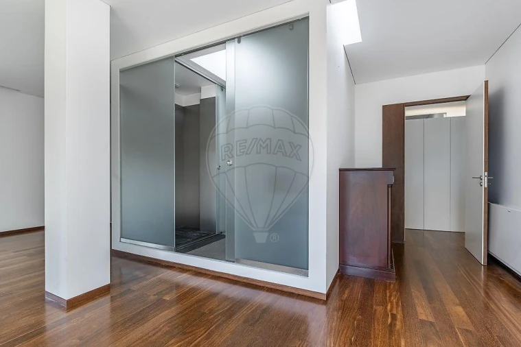 Moradia T4 para Venda em Santa Eulália Foto 30