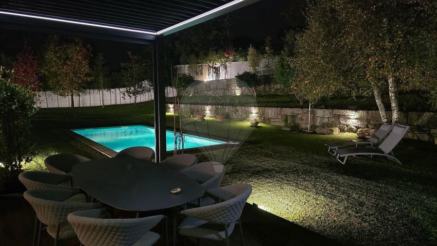 Moradia T4 para Venda em Santa Eulália Foto 8