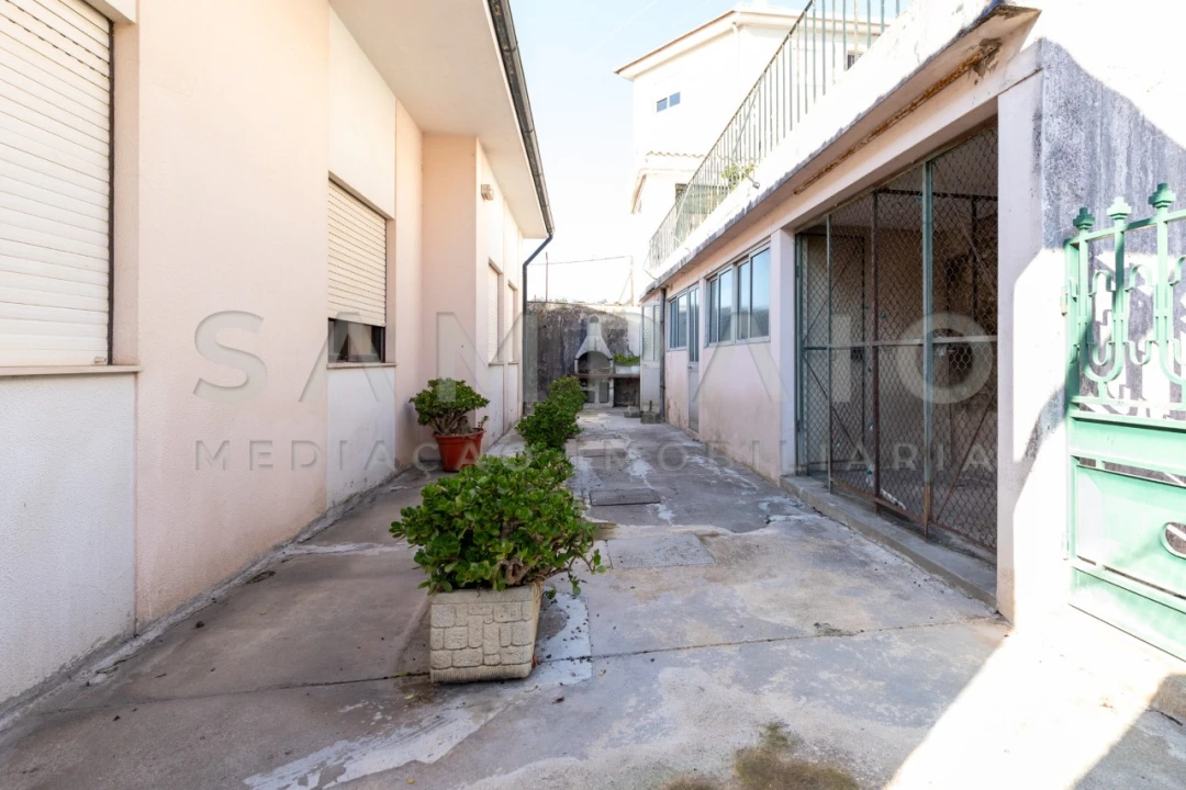 Moradia T3 para Venda em Fânzeres e São Pedro da Cova Foto 25