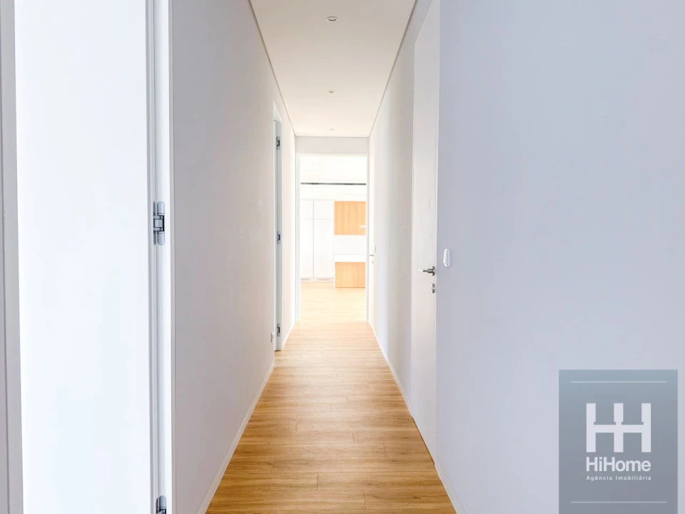 Moradia T4 para Venda em Estreito da Calheta Foto 24