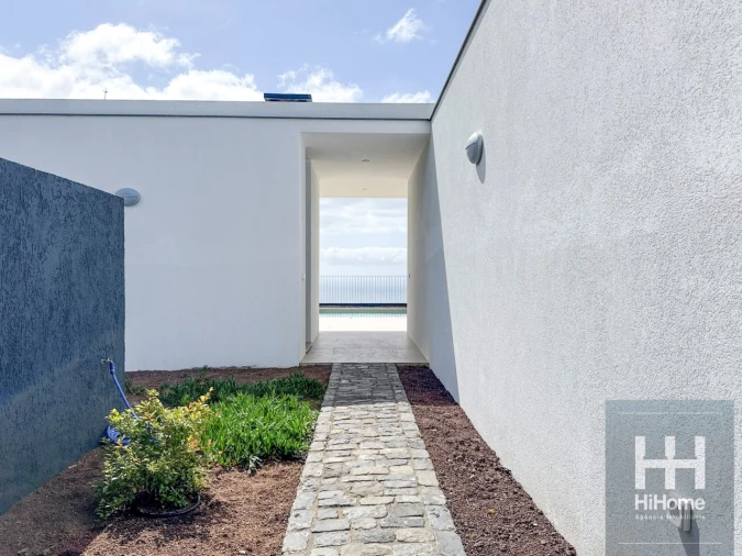 Moradia T4 para Venda em Estreito da Calheta Foto 33