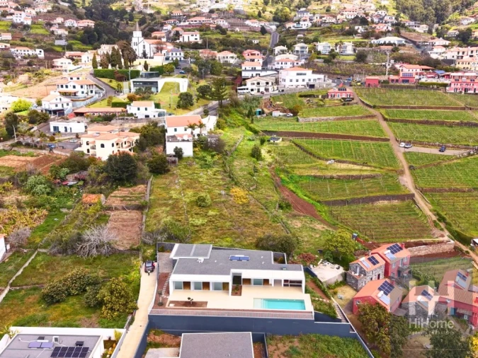 Moradia T4 para Venda em Estreito da Calheta Foto 45