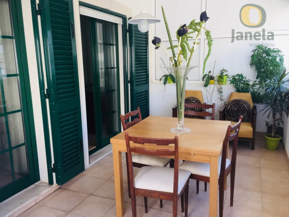 Apartamento T2 para Venda em Faro (Sé e São Pedro) Foto 1