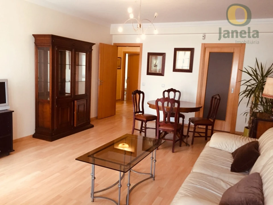 Apartamento T2 para Venda em Faro (Sé e São Pedro) Foto 2