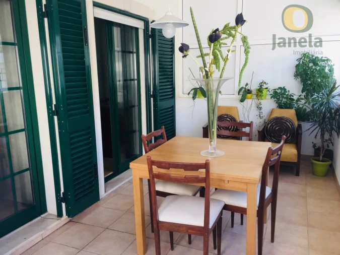 Apartamento T2 para Venda em Faro (Sé e São Pedro) Foto 1