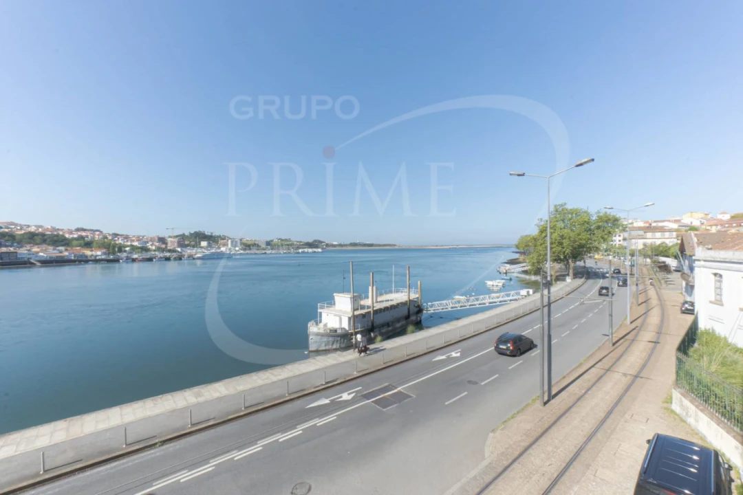 Apartamento T4 para Arrendamento em Lordelo do Ouro e Massarelos Foto 14