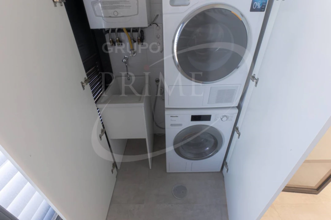 Apartamento T4 para Arrendamento em Lordelo do Ouro e Massarelos Foto 22