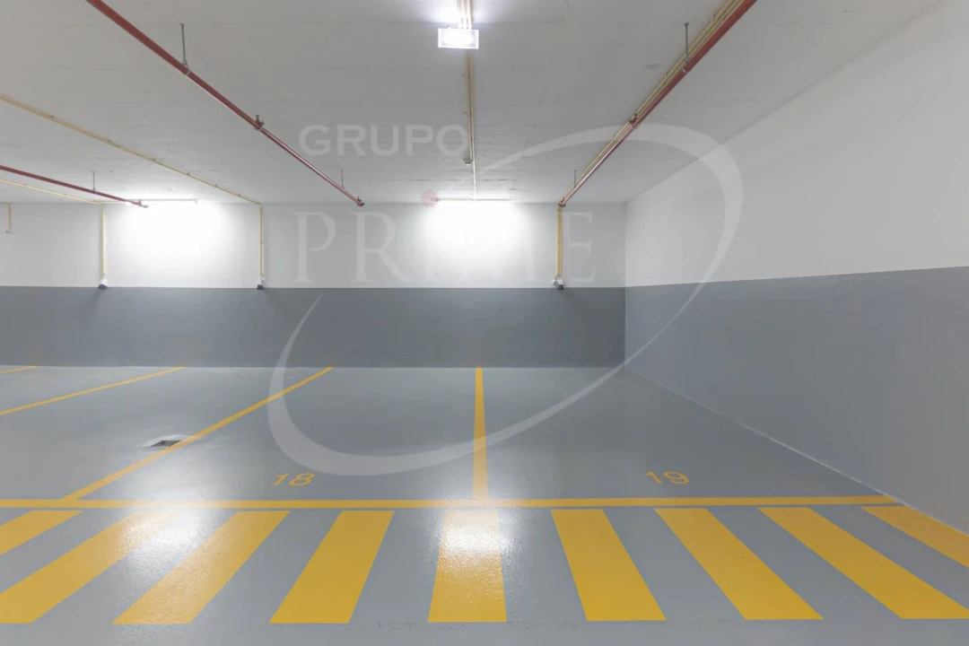 Apartamento T4 para Arrendamento em Lordelo do Ouro e Massarelos Foto 44