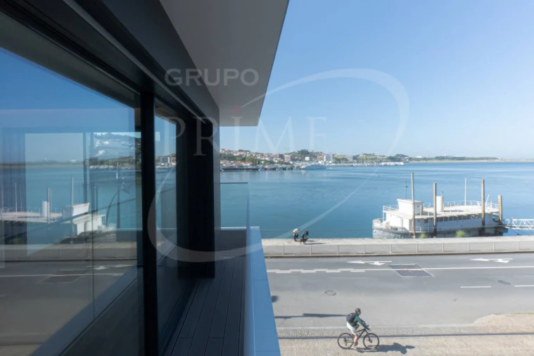 Apartamento T4 para Arrendamento em Lordelo do Ouro e Massarelos Foto 13