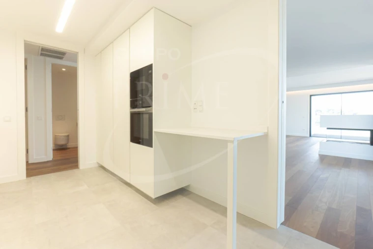 Apartamento T4 para Arrendamento em Lordelo do Ouro e Massarelos Foto 19