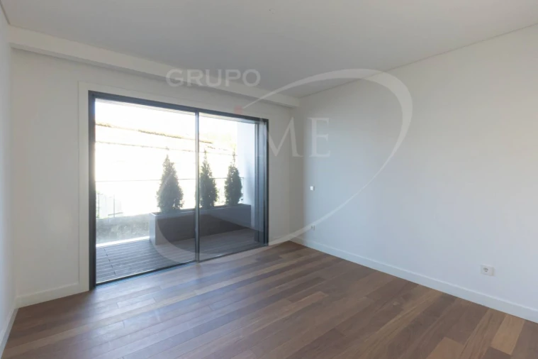 Apartamento T4 para Arrendamento em Lordelo do Ouro e Massarelos Foto 40