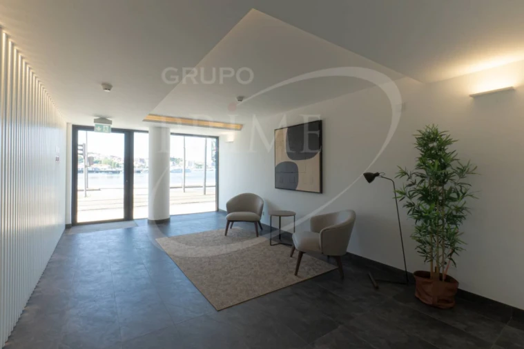 Apartamento T4 para Arrendamento em Lordelo do Ouro e Massarelos Foto 48