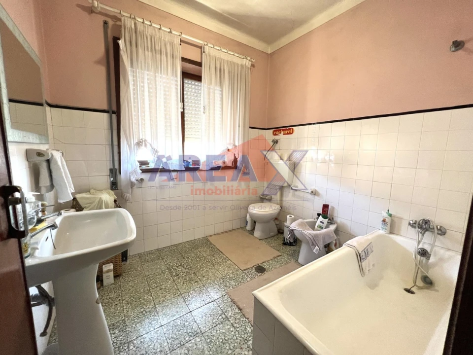 Moradia T3 para Venda em Vila de Cucujães Foto 18