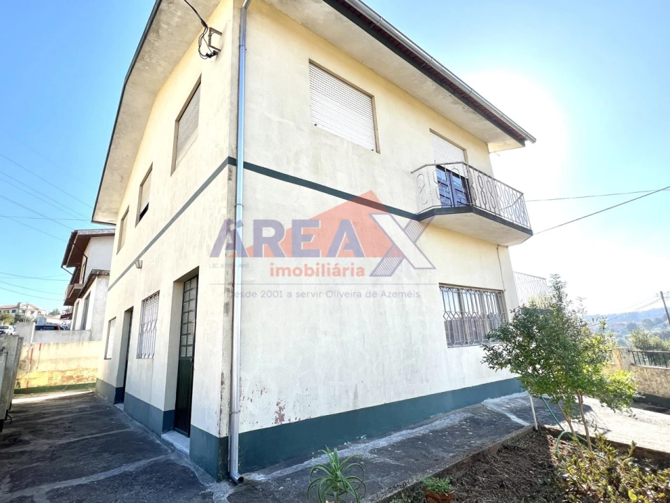 Moradia T3 para Venda em Vila de Cucujães Foto 2