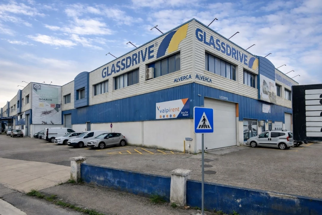 Armazém para Venda em Alverca do Ribatejo e Sobralinho Foto 1