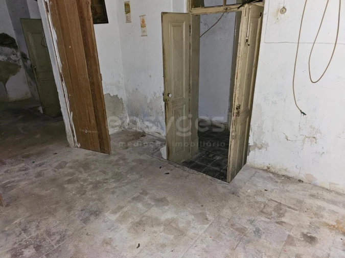 Prédio para Venda em Almodôvar e Graça dos Padrões Foto 9