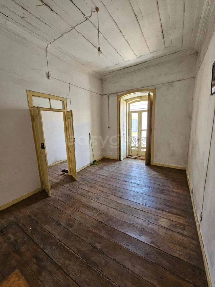 Prédio para Venda em Almodôvar e Graça dos Padrões Foto 19