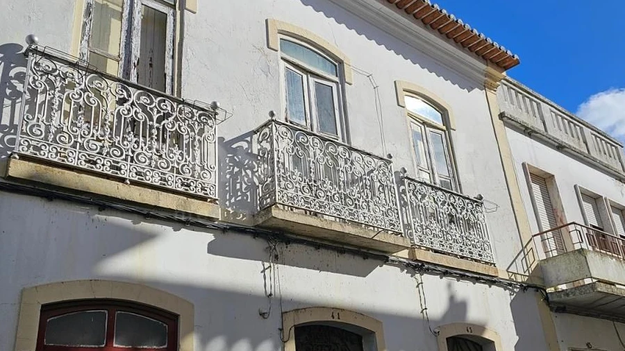 Prédio para Venda em Almodôvar e Graça dos Padrões