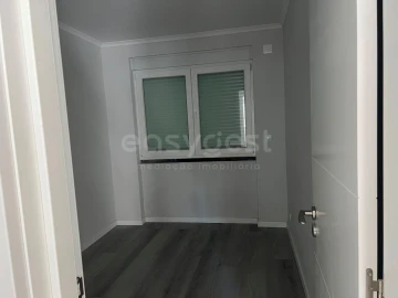 Apartamento T2 para Venda em Benfica