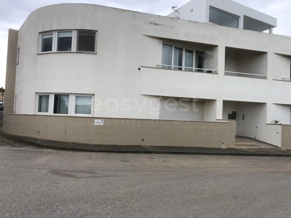 Apartamento T1 para Venda em Ferrel Foto 1