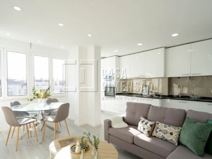 Apartamento T3 para Venda em Benfica Foto 9