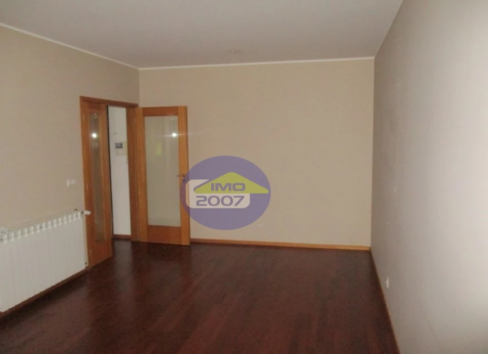 Apartamento T2 para Venda em Oliveira do Douro Foto 5