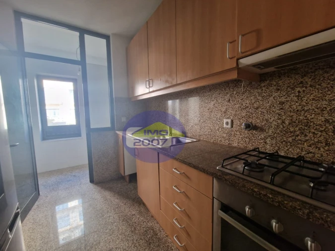 Apartamento T2 para Venda em Oliveira do Douro Foto 4