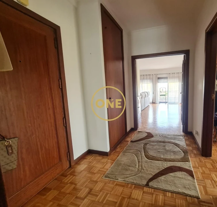 Apartamento T4 para Venda em Paredes Foto 2