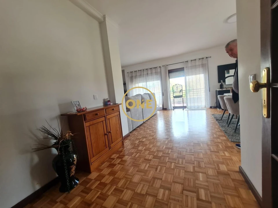 Apartamento T4 para Venda em Paredes Foto 10