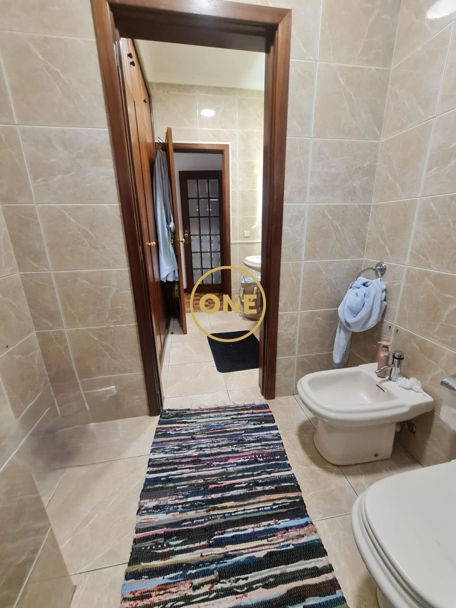 Apartamento T4 para Venda em Paredes Foto 18