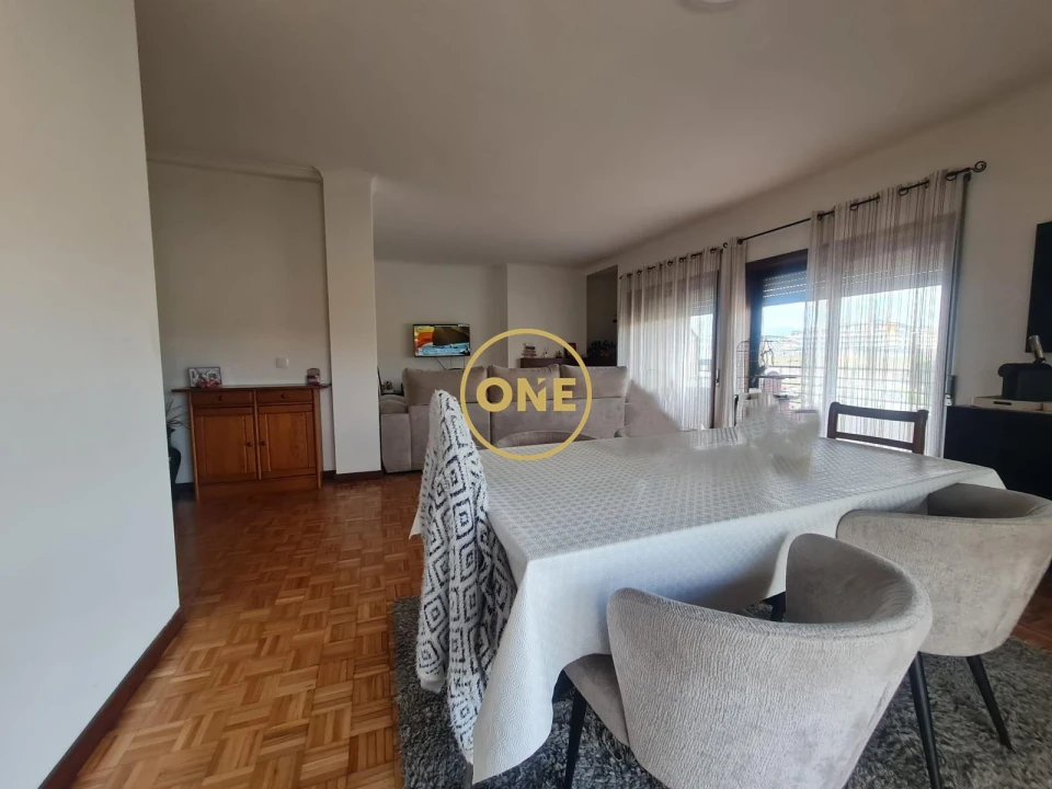 Apartamento T4 para Venda em Paredes Foto 7