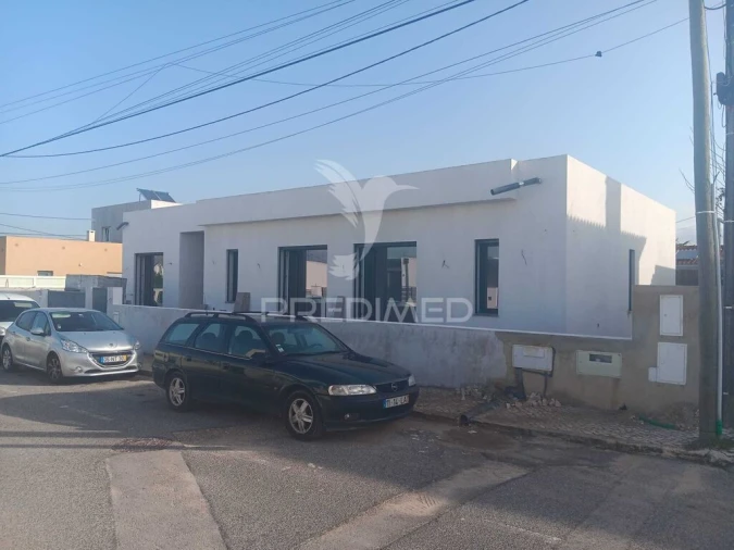 Moradia T4 para Venda em Azeitão (São Lourenço e São Simão) Foto 1