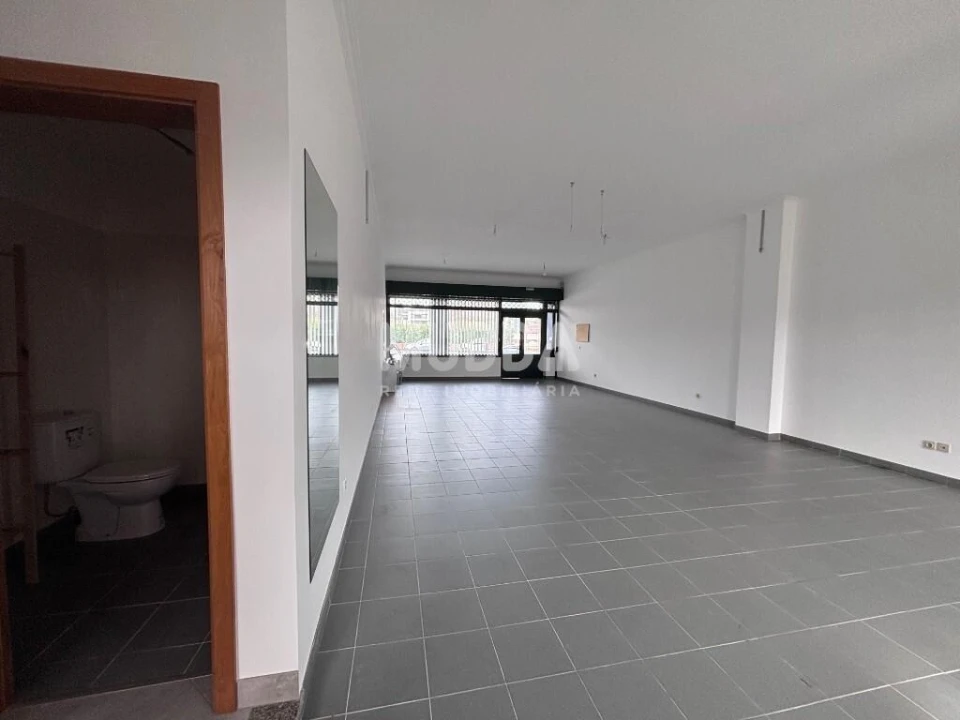 Loja para Venda em Nogueira do Cravo e Pindelo Foto 10