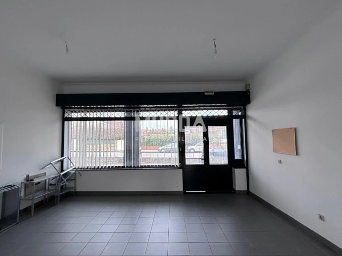 Loja para Venda em Nogueira do Cravo e Pindelo Foto 14