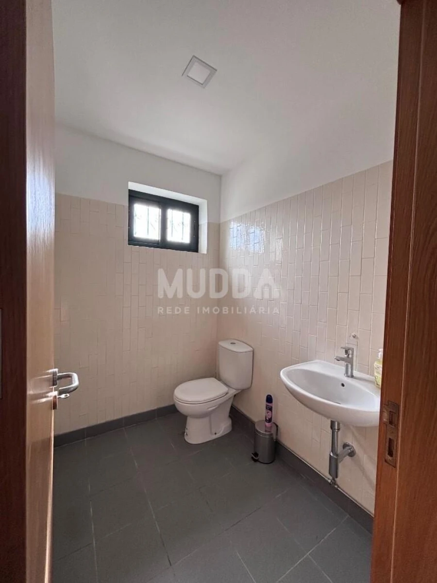 Loja para Venda em Nogueira do Cravo e Pindelo Foto 5