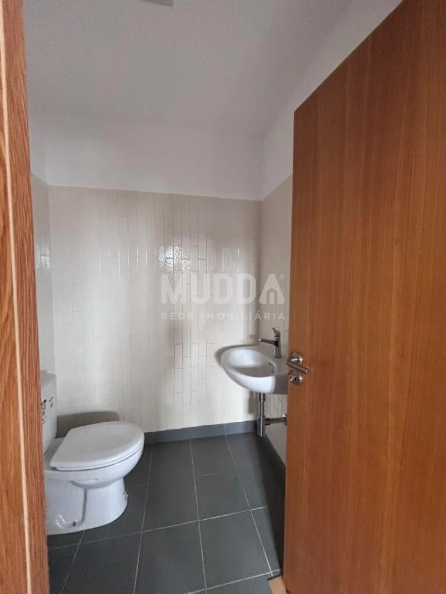 Loja para Venda em Nogueira do Cravo e Pindelo Foto 7