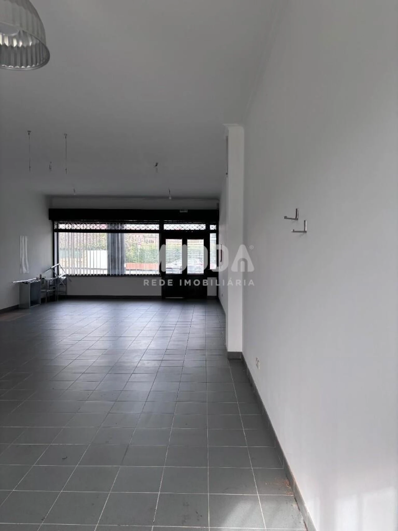 Loja para Venda em Nogueira do Cravo e Pindelo Foto 1