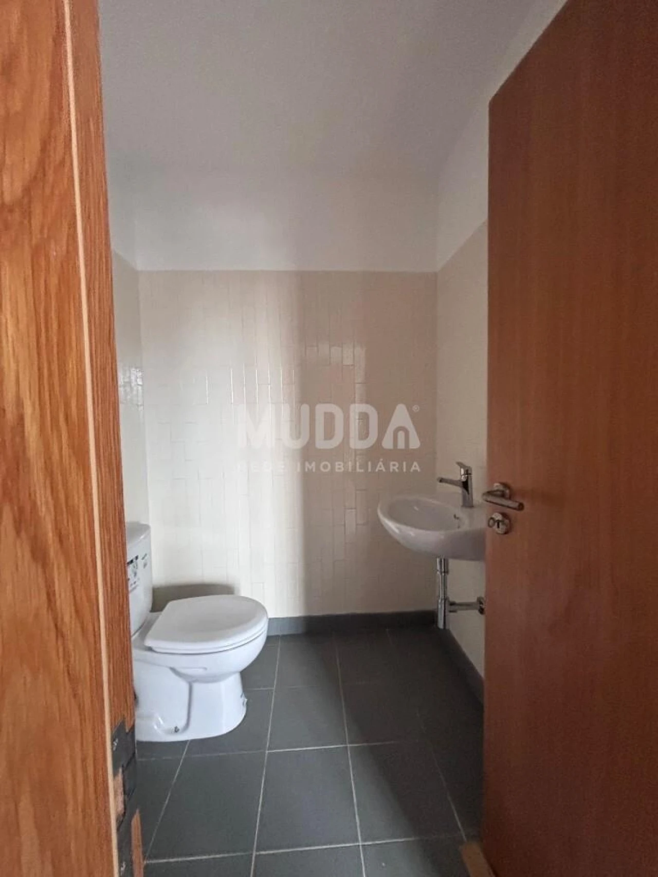 Loja para Venda em Nogueira do Cravo e Pindelo Foto 9