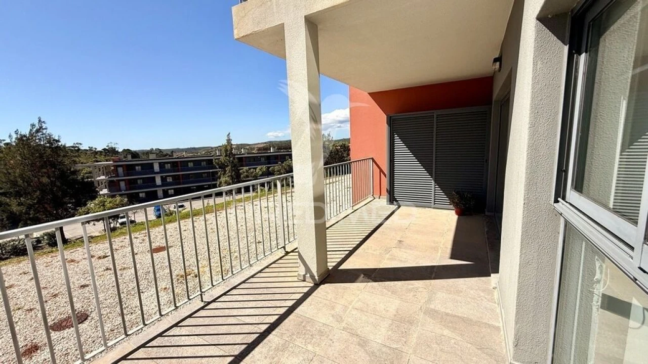 Apartamento T1 para Venda em Mexilhoeira Grande Foto 18