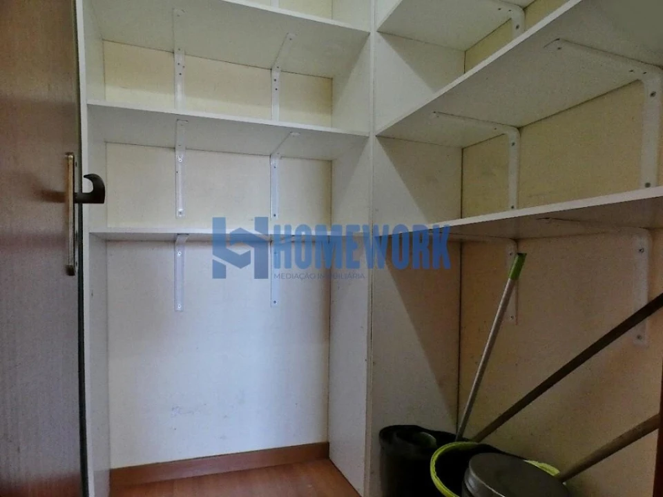 Apartamento T2 para Venda em Queluz e Belas Foto 14