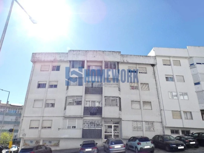 Apartamento T2 para Venda em Queluz e Belas Foto 2