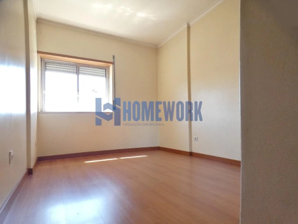 Apartamento T2 para Venda em Queluz e Belas Foto 15
