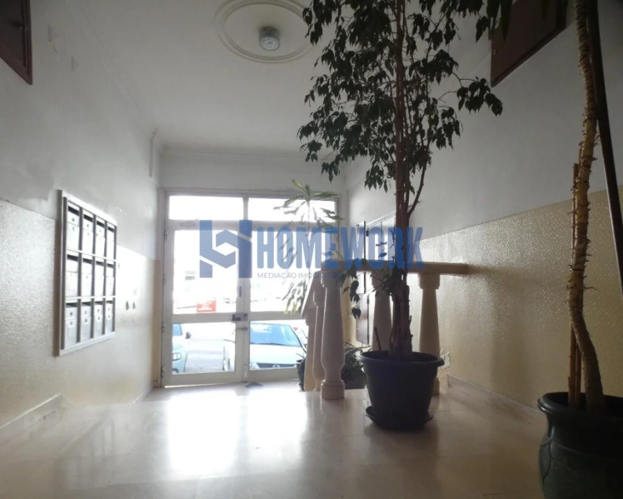 Apartamento T2 para Venda em Queluz e Belas Foto 23