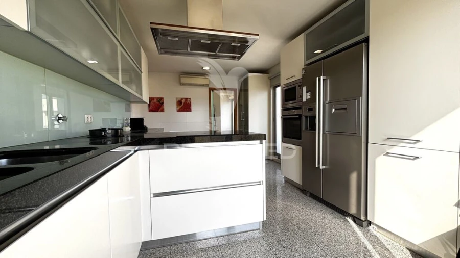 Apartamento T5 para Venda em São Domingos de Benfica Foto 10