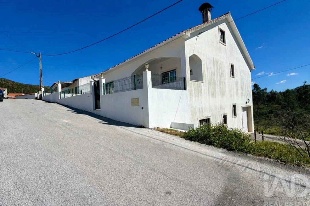 Moradia T4 para Arrendamento em Mação, Penhascoso e Aboboreira Foto 1